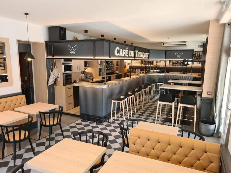 Hotel-Cafe Du Trinquet カンボ・レ・バン エクステリア 写真
