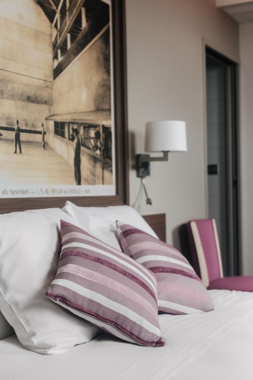 Hotel-Cafe Du Trinquet カンボ・レ・バン エクステリア 写真